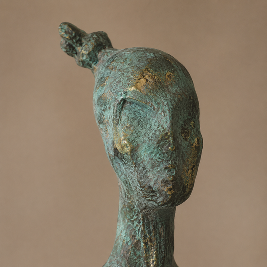 Sculpture bronze danseuse en équilibre, patine vert-de-gris, vue 2