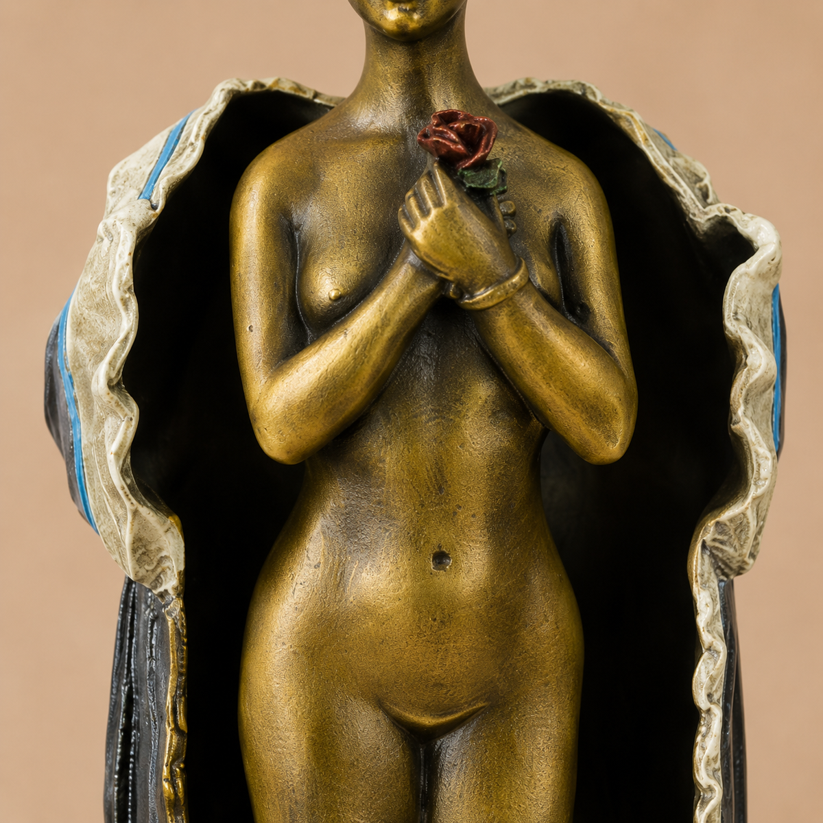 Sculpture bronze femme au manteau ouvrant, style Viennois, vue 5