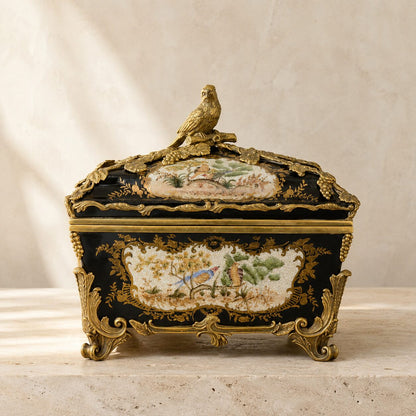 Coffret en porcelaine noire et bronze doré décor oiseaux, vue d'ensemble