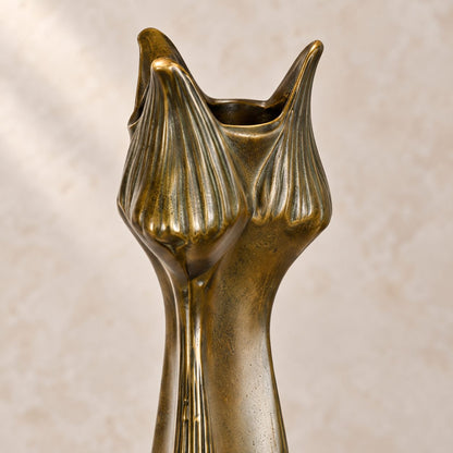 Bougeoir Art Nouveau en bronze à décor végétal, détail bobèche fleur