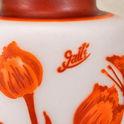 Vase camée en pâte de verre décor tulipes, style Gallé, détail de l'inscription gravée
