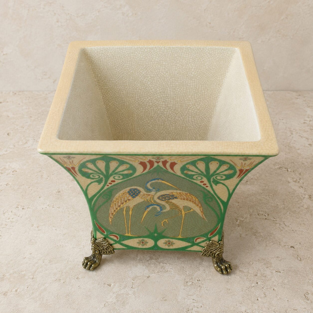 Jardinière en porcelaine craquelée aux hérons, monture bronze, vue intérieur