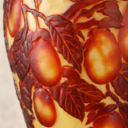 Vase balustre en verre multicouche décor de prunes, relief en pâte de verre