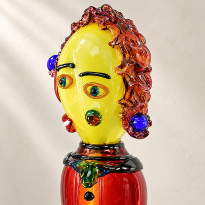 Buste de clown en verre soufflé polychrome, vue d'ensemble de trois quarts