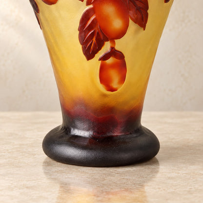 Vase balustre en verre multicouche décor de prunes, base