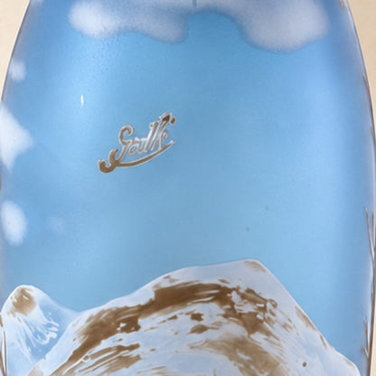 Vase camée en verre multicouche, vol de faisans en hiver, détail de l'inscription gravée