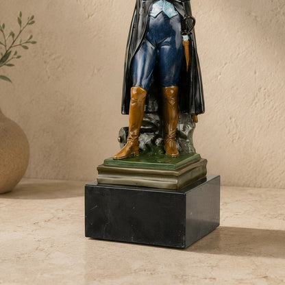 Statuette de Napoléon Bonaparte en bronze polychrome sur socle en marbre noir veiné