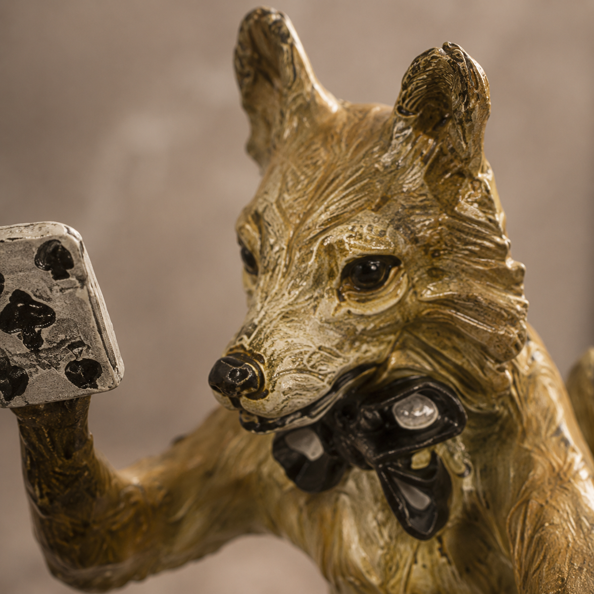 Bronze de Vienne polychrome, renard joueur de cartes, vue 2
