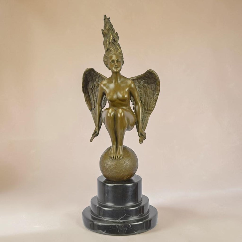 Bronze Femme Ailée aux Cheveux de Flammes sur Sphère, vue 4
