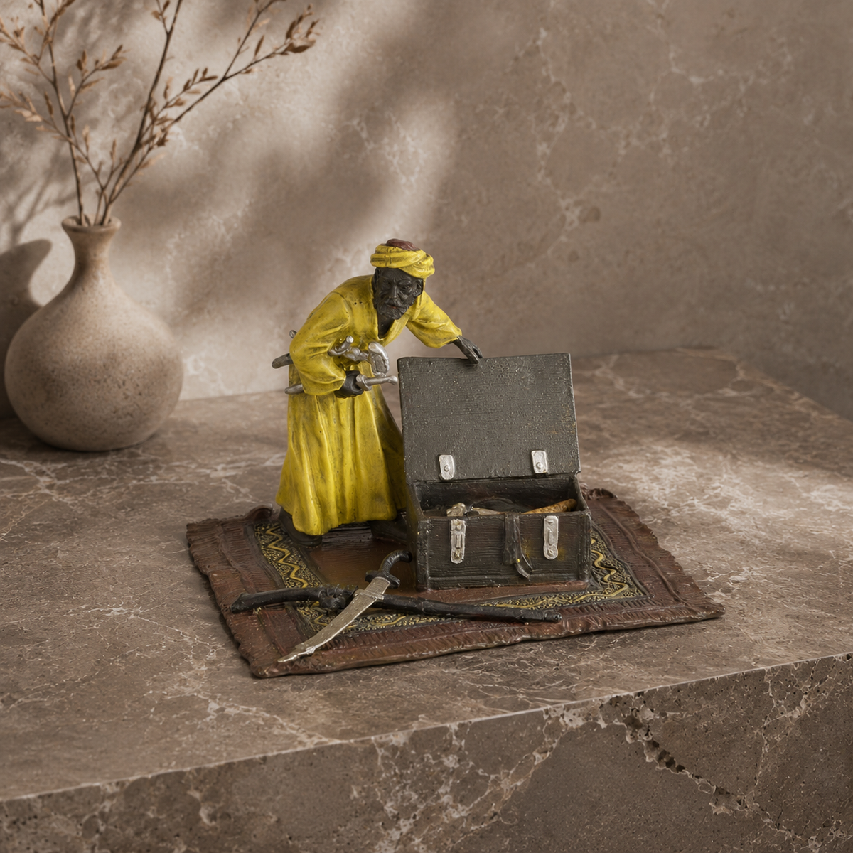 Bronze polychrome style Vienne, marchand arabe au coffre