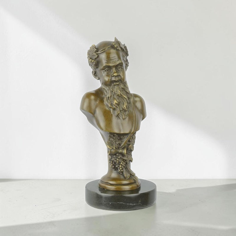 Buste de Bacchus en bronze patiné sur socle en marbre