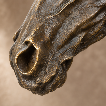 Buste de cheval en bronze patiné sur socle en marbre noir, vue 4