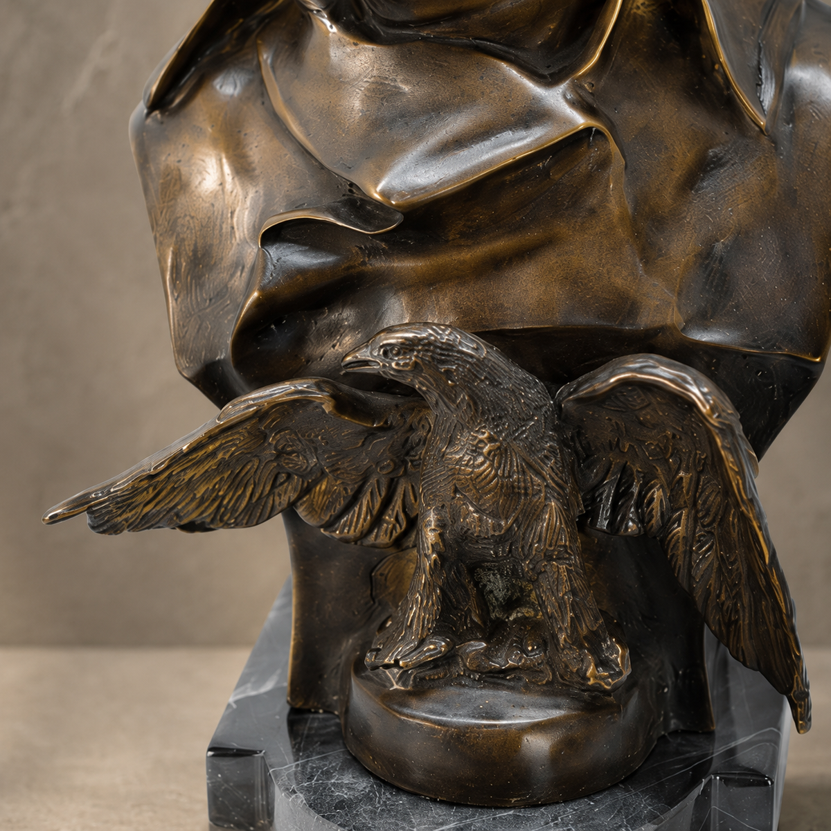 Buste de Napoléon à l'Aigle impérial en bronze patiné, vue 6