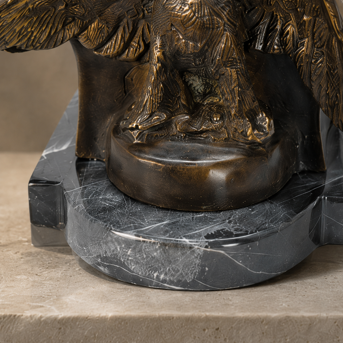 Buste de Napoléon à l'Aigle impérial en bronze patiné, vue 7
