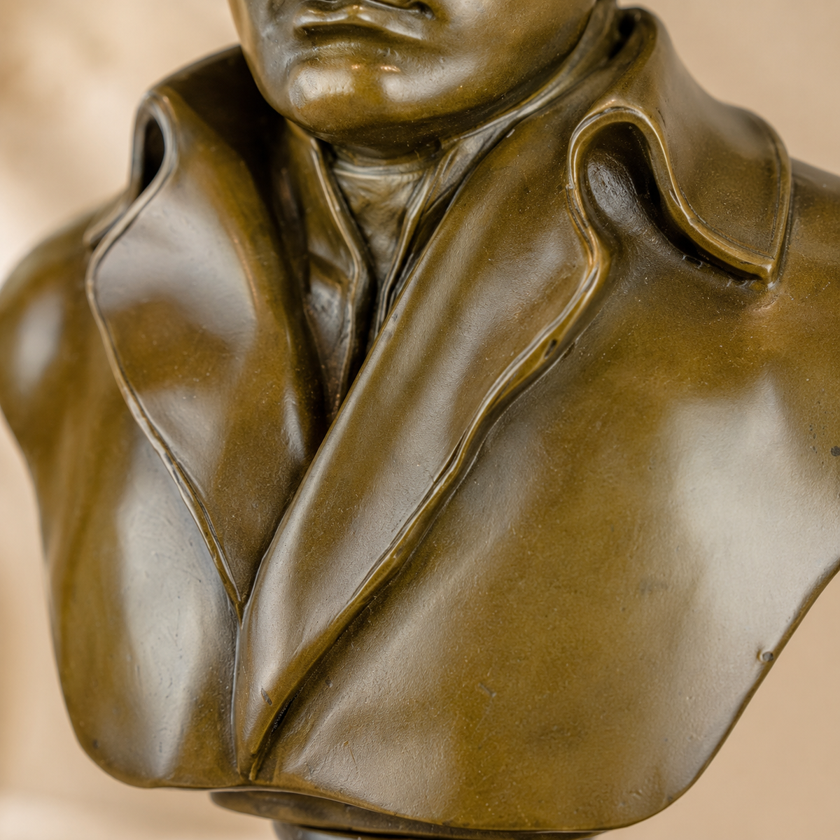 Buste de Napoléon en bronze patiné sur socle en marbre, vue 6