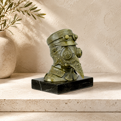 Buste Médecin de la Peste style steampunk en bronze patiné
