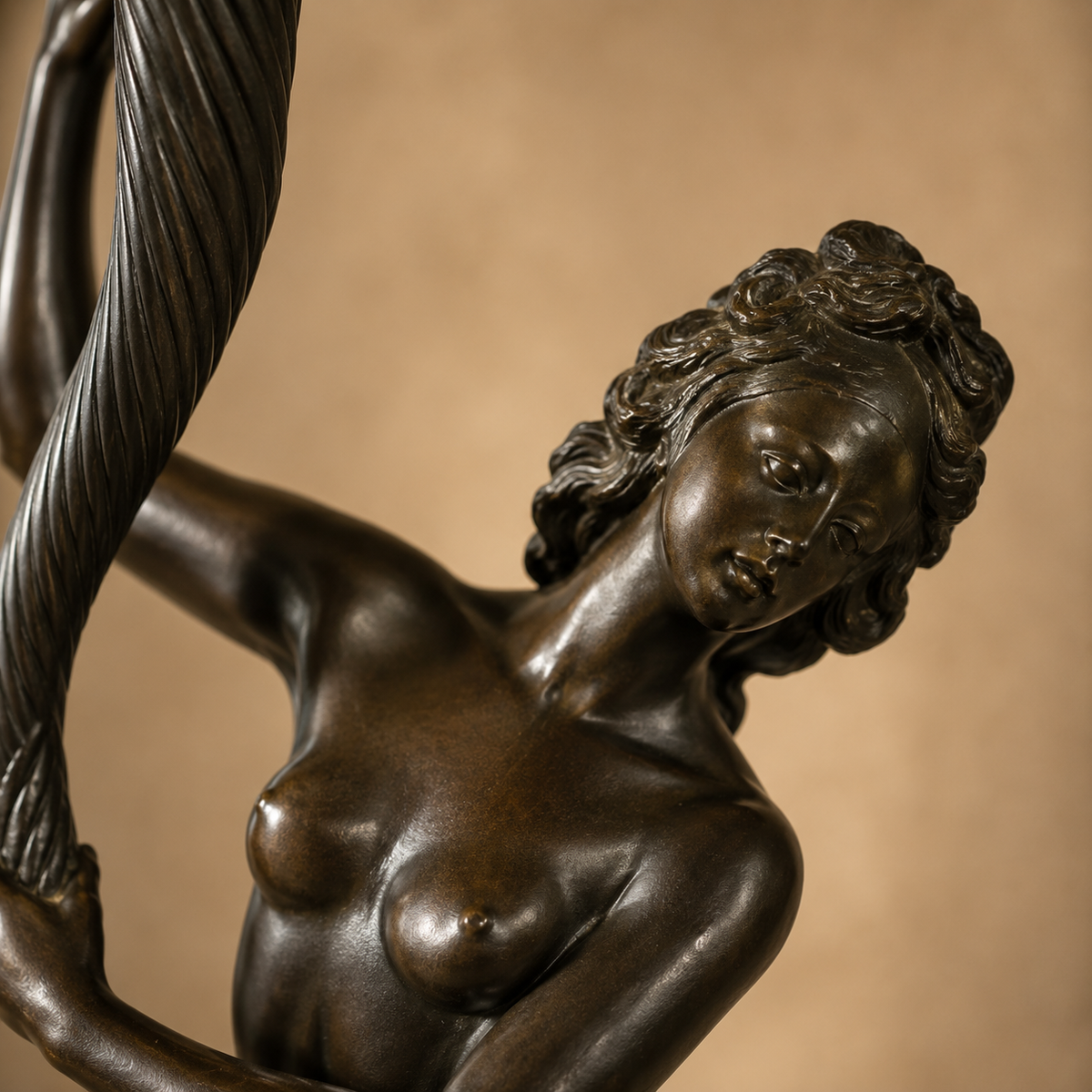 Candélabre figuratif à treize lumières en bronze et marbre, vue 2