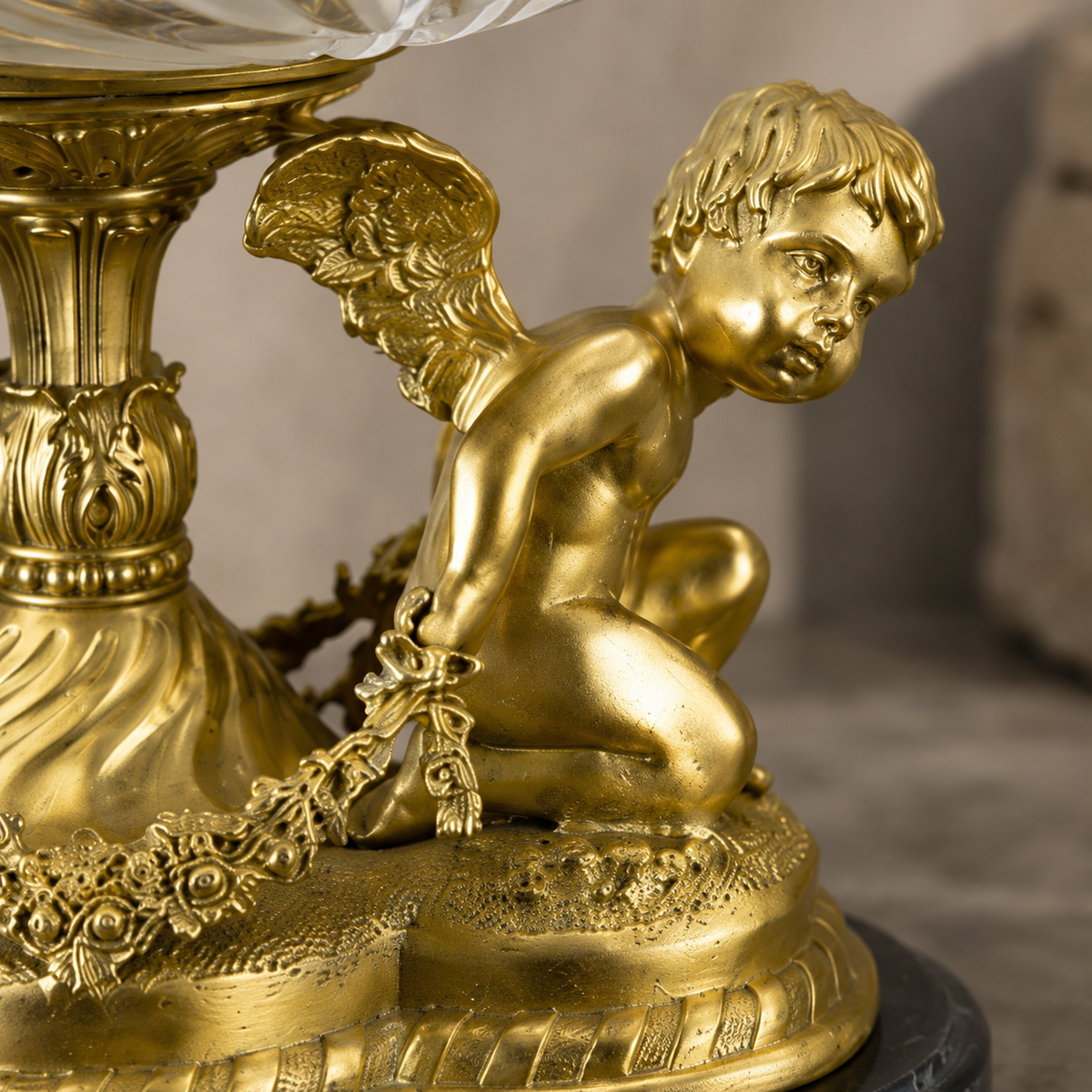 Coupe en cristal sur monture bronze doré aux putti, vue 4