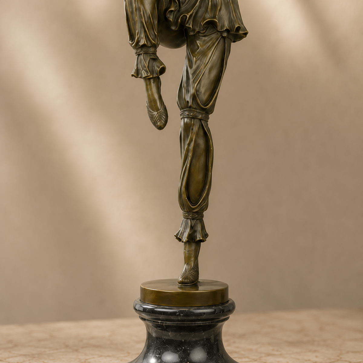 Danseuse orientale en bronze patiné style Art Déco, vue 4