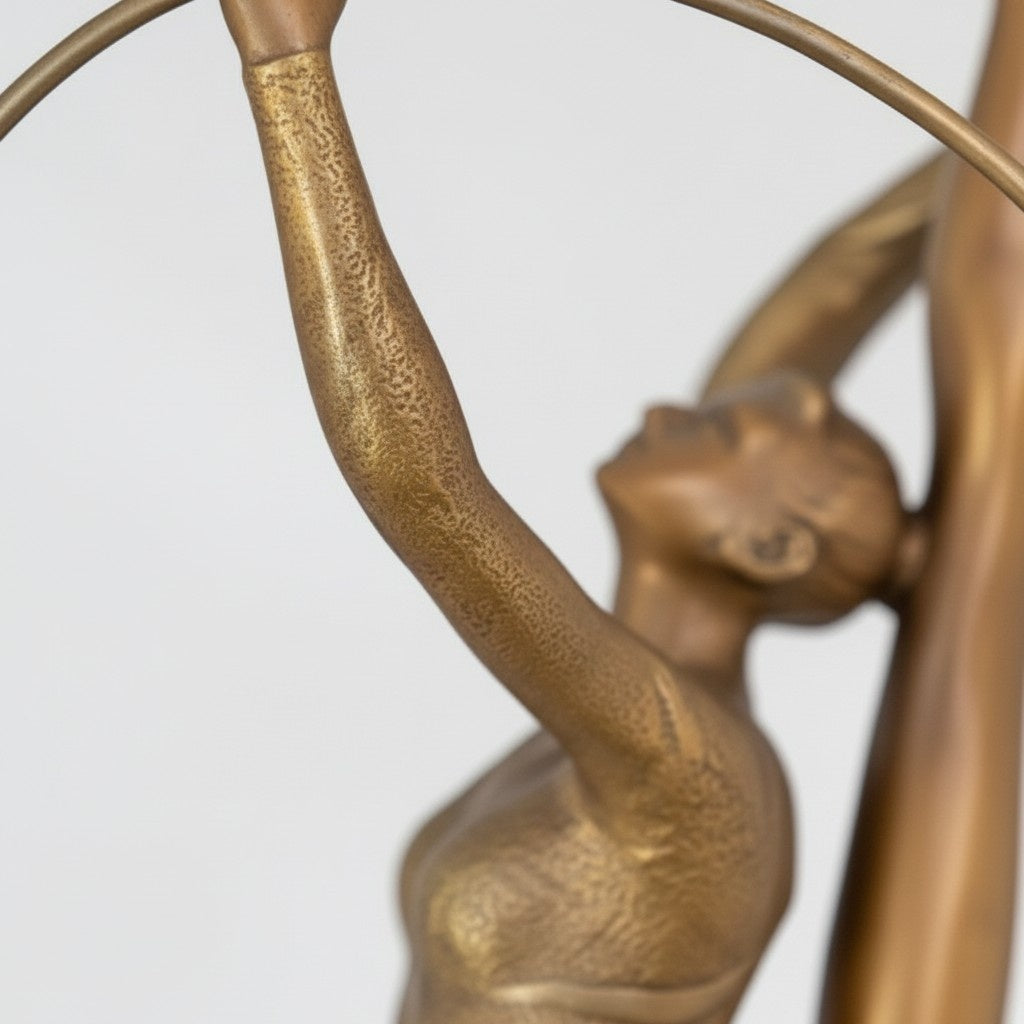 Sculpture bronze Art Déco danseuse gymnaste au cerceau, vue 6