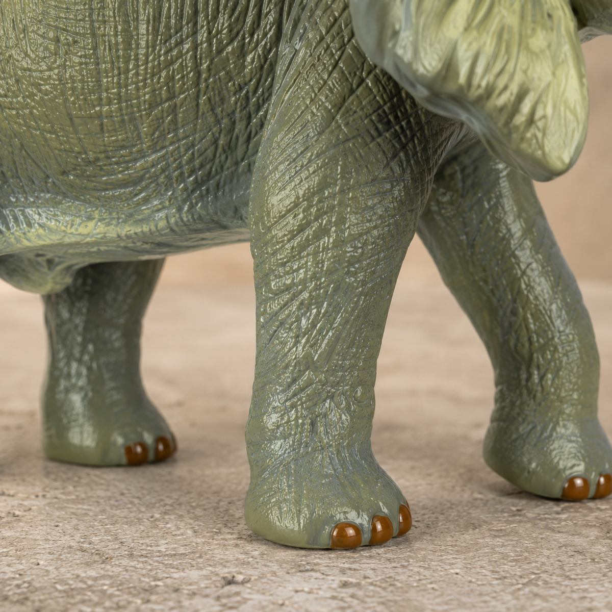 Éléphant d'Afrique trompe levée, figurine réaliste, vue 6
