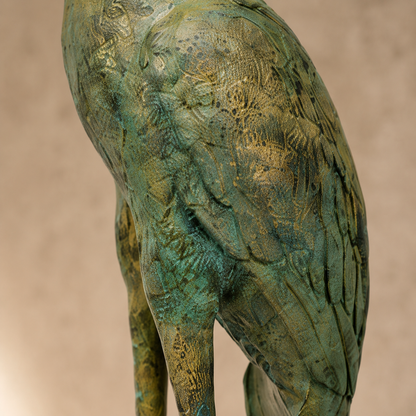Héron en bronze à patine vert-de-gris, bec ouvert, vue 5