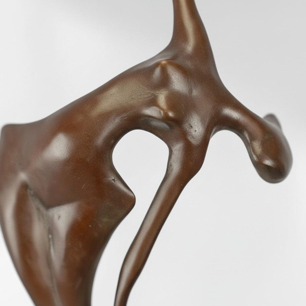 Sculpture bronze nu féminin stylisé sur socle marbre, vue 3