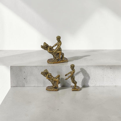 Paire de bronzes érotiques Satyre et Nymphe, scène mythologique