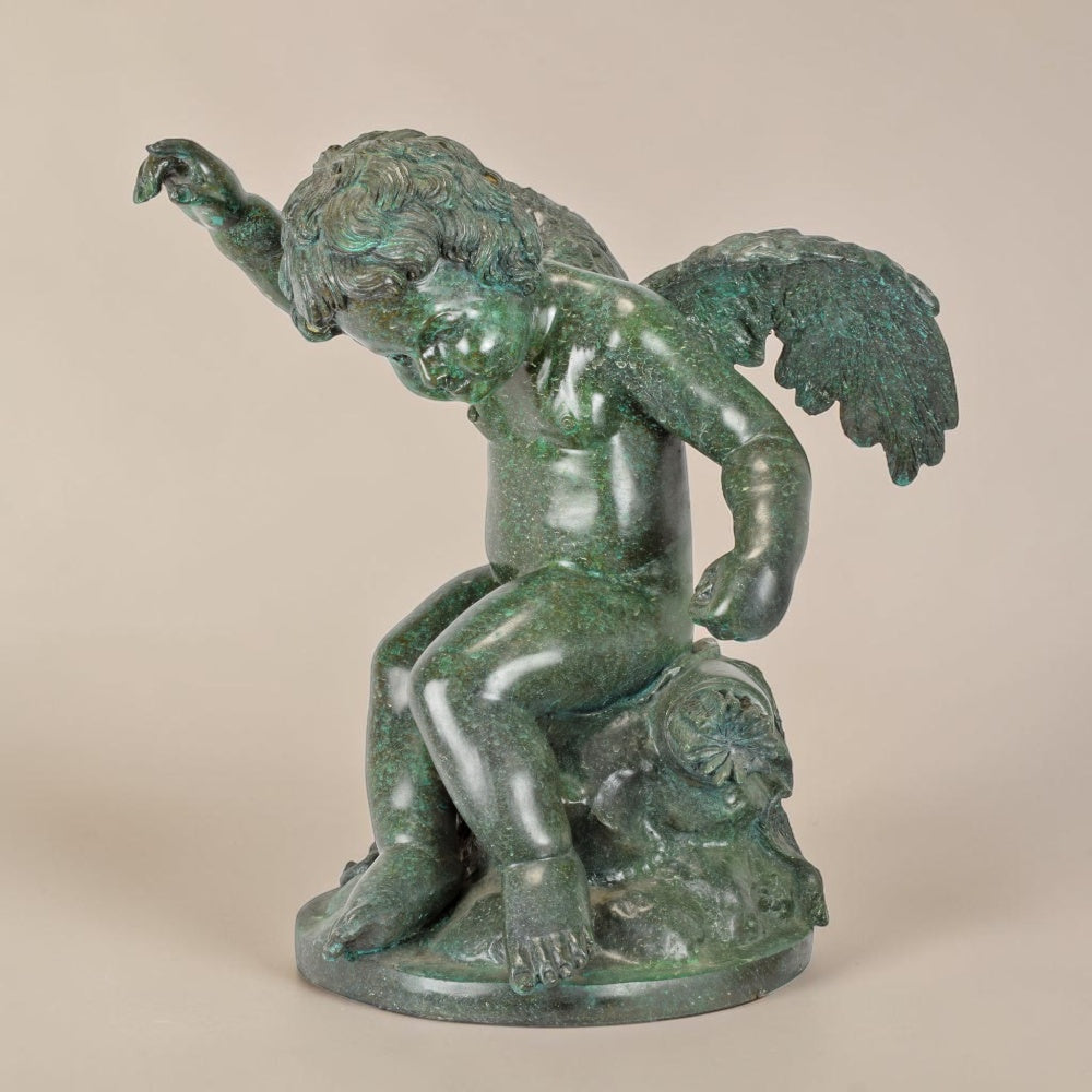 Putto ailé en bronze à patine verte sur socle circulaire, vue 4