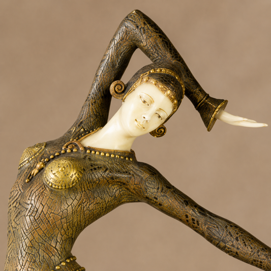 Sculpture Art Déco danseuse orientale en bronze polychrome, vue 2