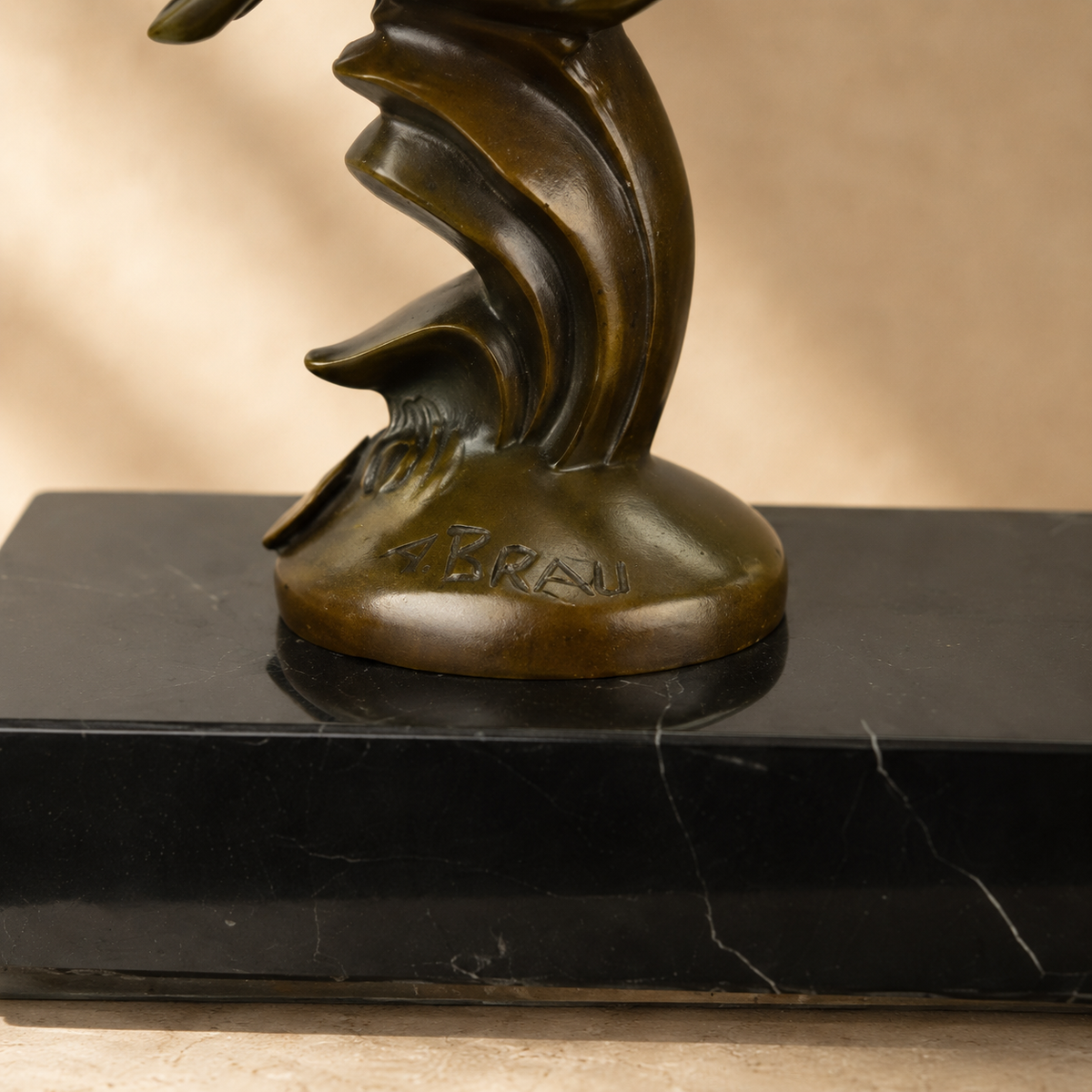 Sculpture Art Déco panthère bondissante en bronze, vue 7