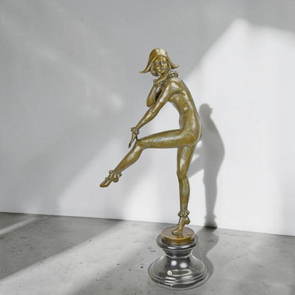 Sculpture en bronze Arlequine dansante sur socle marbre