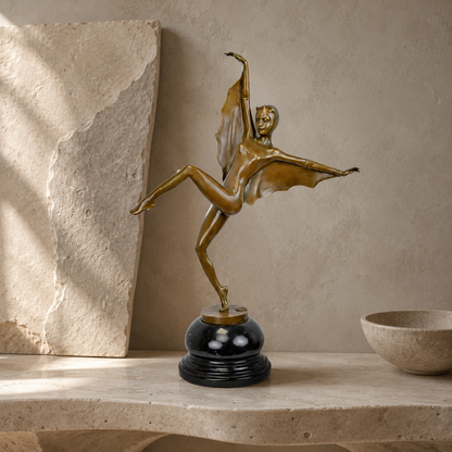 Sculpture bronze Art Déco danseuse aux ailes de chauve-souris