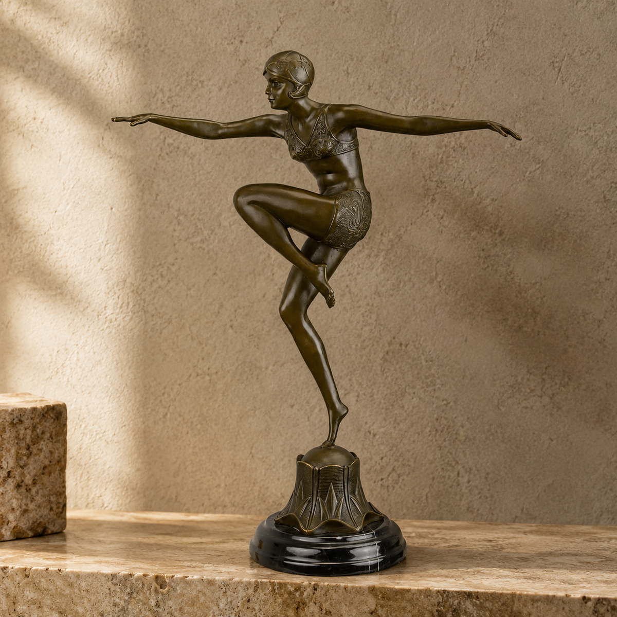 Sculpture bronze Art Déco danseuse aux bras tendus