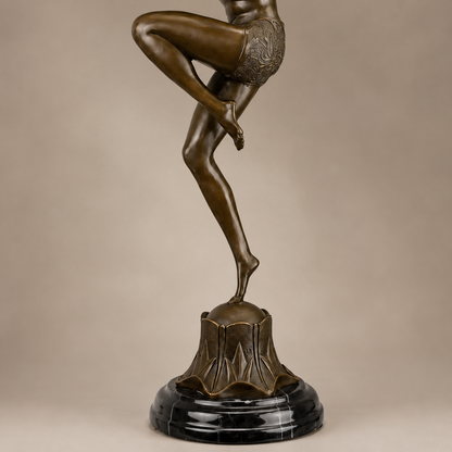 Sculpture bronze Art Déco danseuse aux bras tendus, vue 4