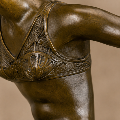 Sculpture bronze Art Déco danseuse aux bras tendus, vue 5