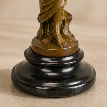 Sculpture bronze Art Nouveau femme drapée à la couronne, vue 7