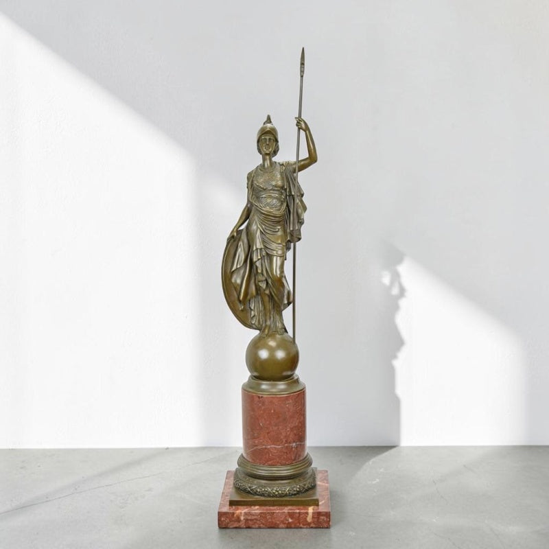 Sculpture en bronze Athéna à la lance sur socle en marbre