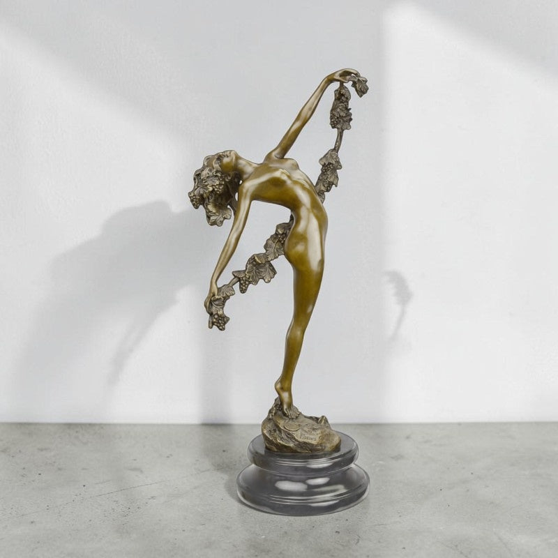 Sculpture bronze Bacchante à la guirlande de vigne
