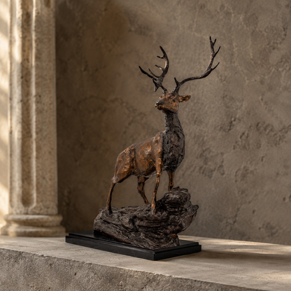 Sculpture bronze cerf majestueux sur rocher base marbre