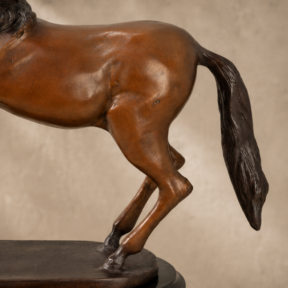 Sculpture bronze cheval cabré à la crinière au vent, vue 5