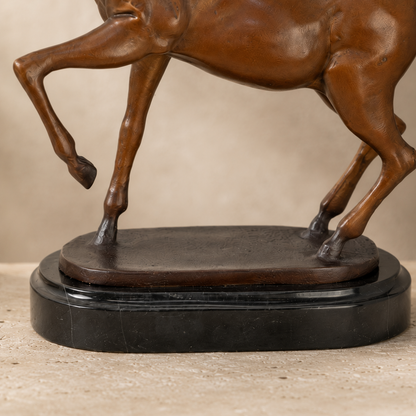 Sculpture bronze cheval cabré à la crinière au vent, vue 6