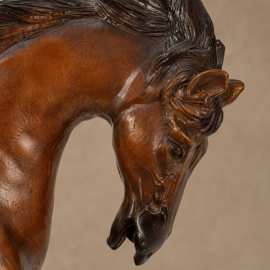 Sculpture bronze cheval cabré patine brune sur socle marbre, vue 2