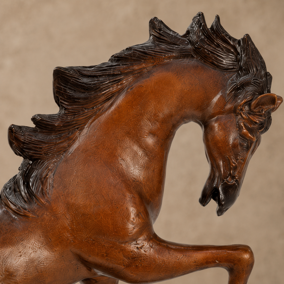 Sculpture bronze cheval cabré patine brune sur socle marbre, vue 3