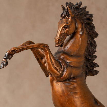 Sculpture bronze cheval cabré patine brune sur socle marbre, vue 3