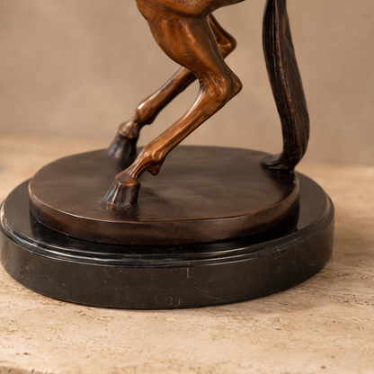 Sculpture bronze cheval cabré patine brune sur socle marbre, vue 7