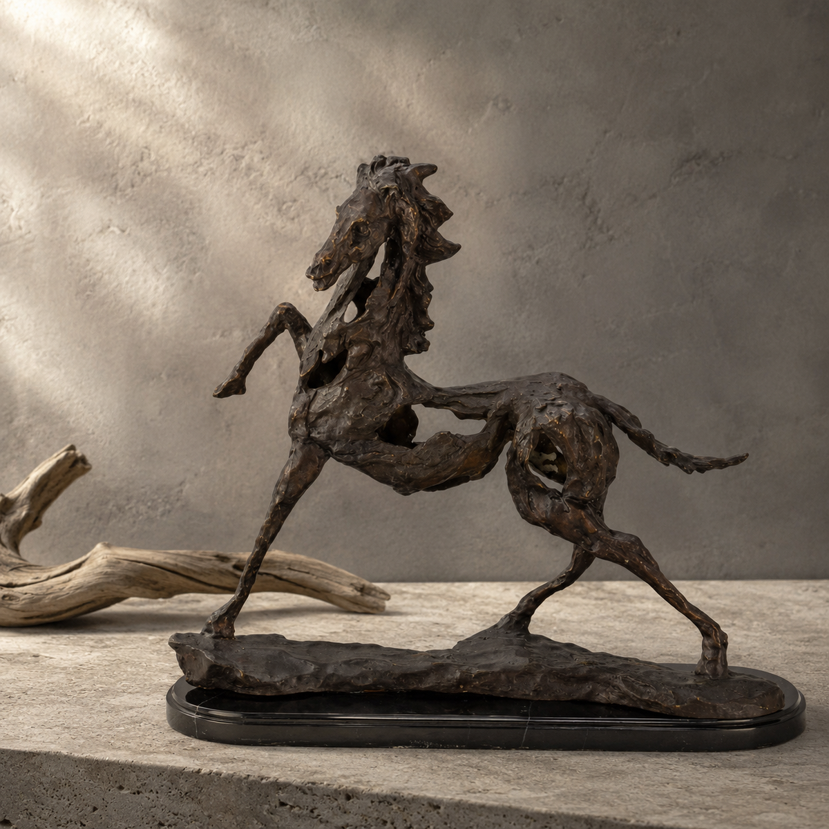 Sculpture bronze cheval cabré style expressionniste sur marbre