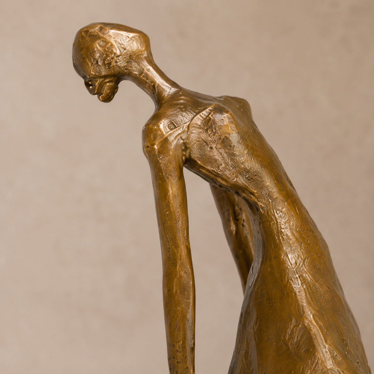 Sculpture bronze danseuse à la robe virevoltante, vue 3