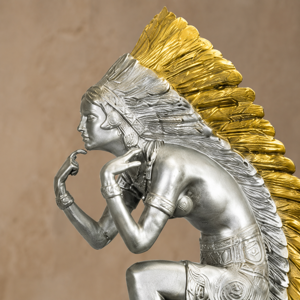 Sculpture bronze danseuse amérindienne patine argentée dorée, vue 2