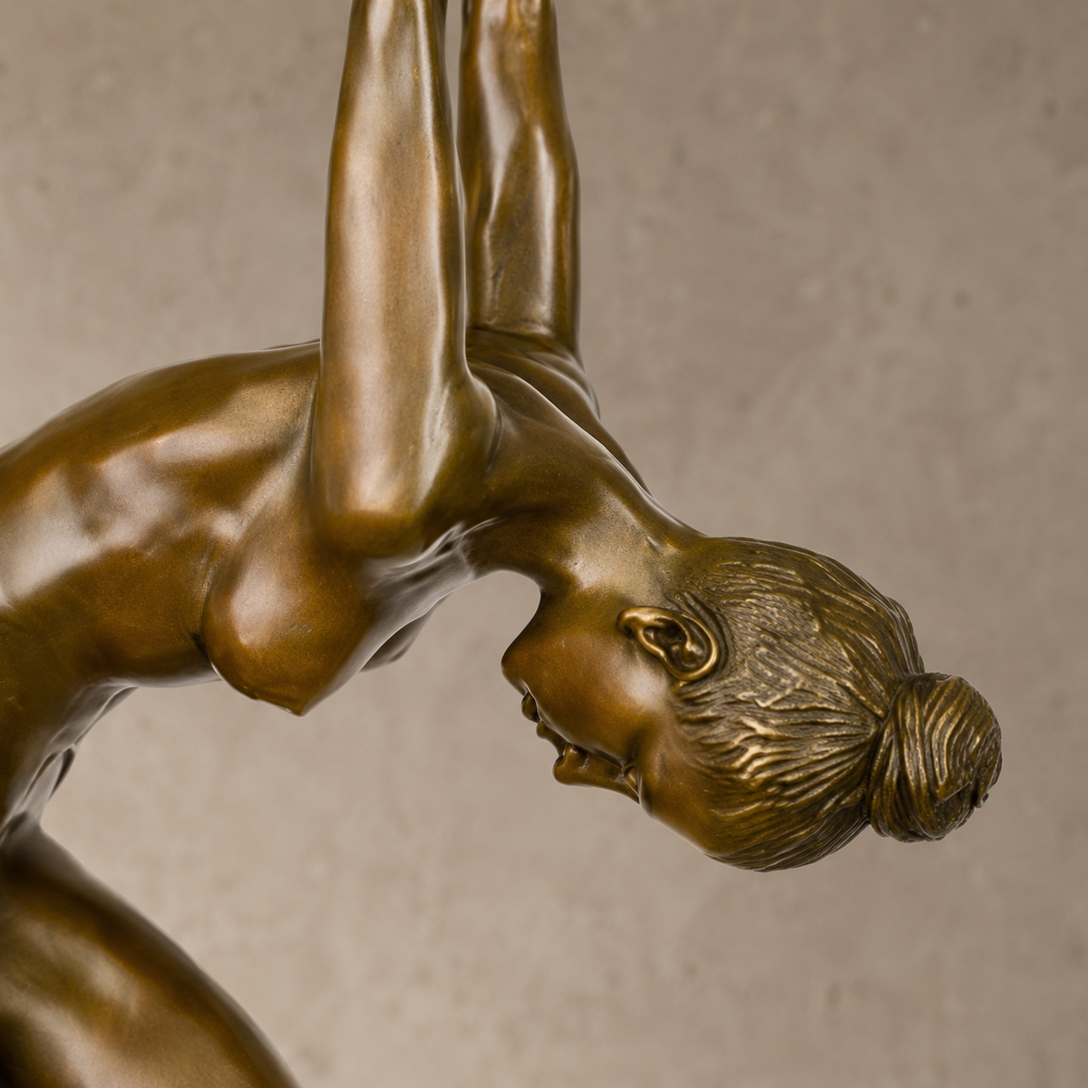 Sculpture bronze danseuse en étirement sur socle marbre, vue 2